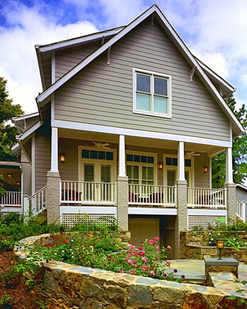 What is a Bungalow Style House? 5 Common Characteristics